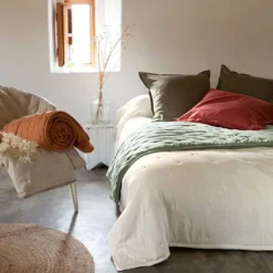 BecquetJeté de lit matelassé CELESTE - blanc écru