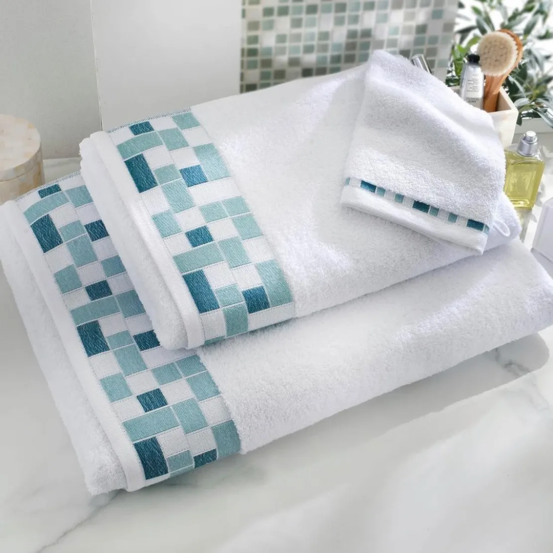 BecquetLot de 2 gants de toilette en coton blanc - MOSAIQUA