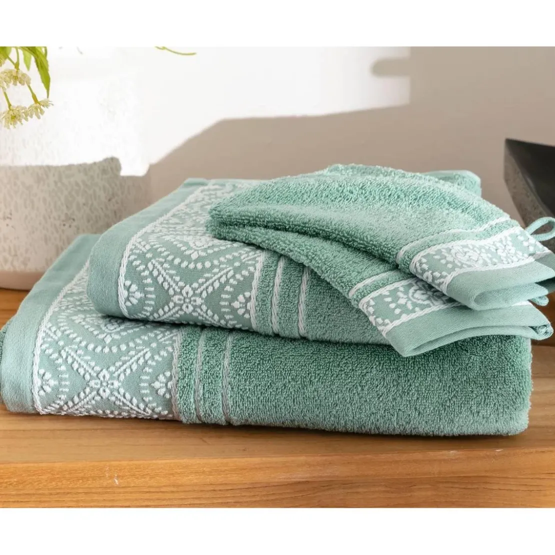 BecquetLot de 2 gants de toilette en coton vert avec liteau brodé - Collection BYSANTINE