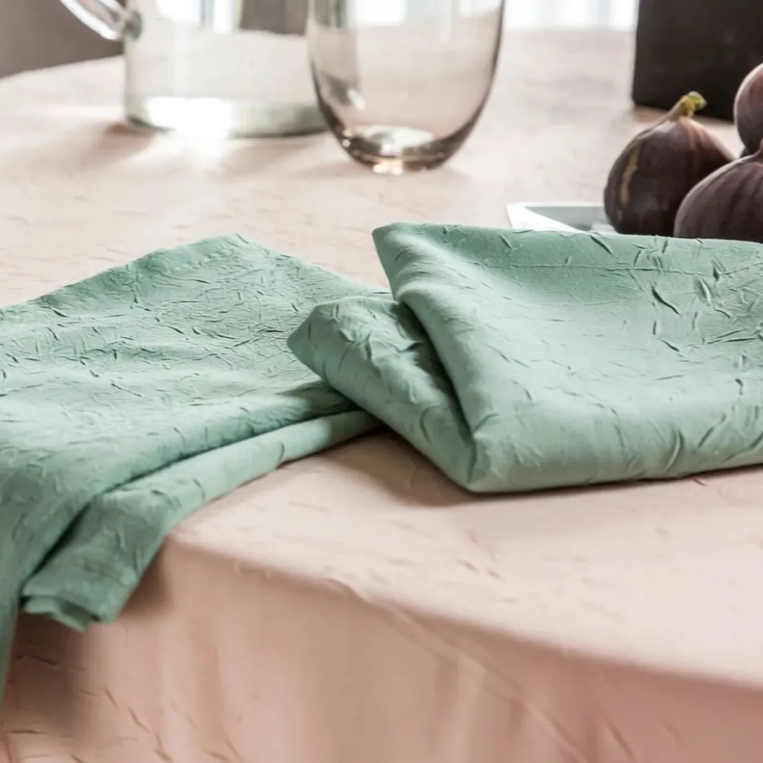 BecquetLot de 3 serviettes de table en polyester vert céladon effet froissé - FONTANA