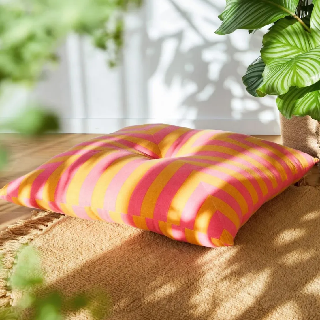 BecquetMaxi coussin de sol rayé MARTINE - rose bonbon
