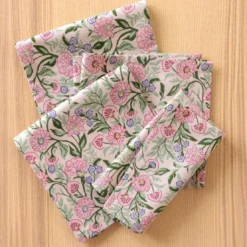 BecquetNappe carrée en coton rose à motif floral - ALINE