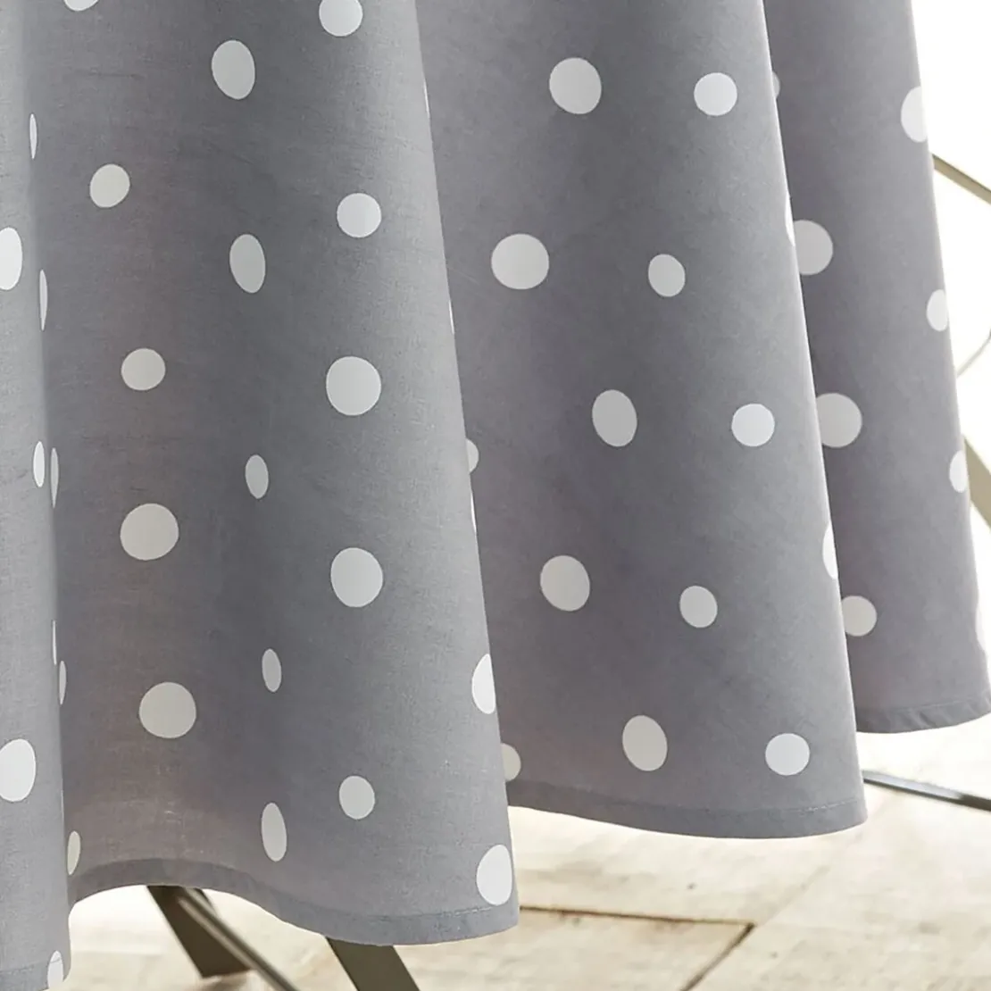 BecquetNappe coton enduit à pois ZUMBA 180 ø - gris