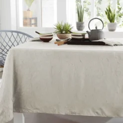 BecquetNappe de table en polyester naturel effet froissé - FONTANA