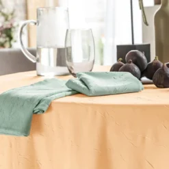 BecquetNappe de table en polyester beige sable effet froissé - FONTANA