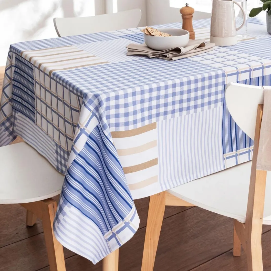 BecquetNappe en coton bleue à motifs patchwork - PACHOU