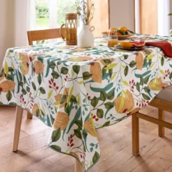 BecquetNappe floral et botaniques, multicolore en coton NAP. POULAILLER