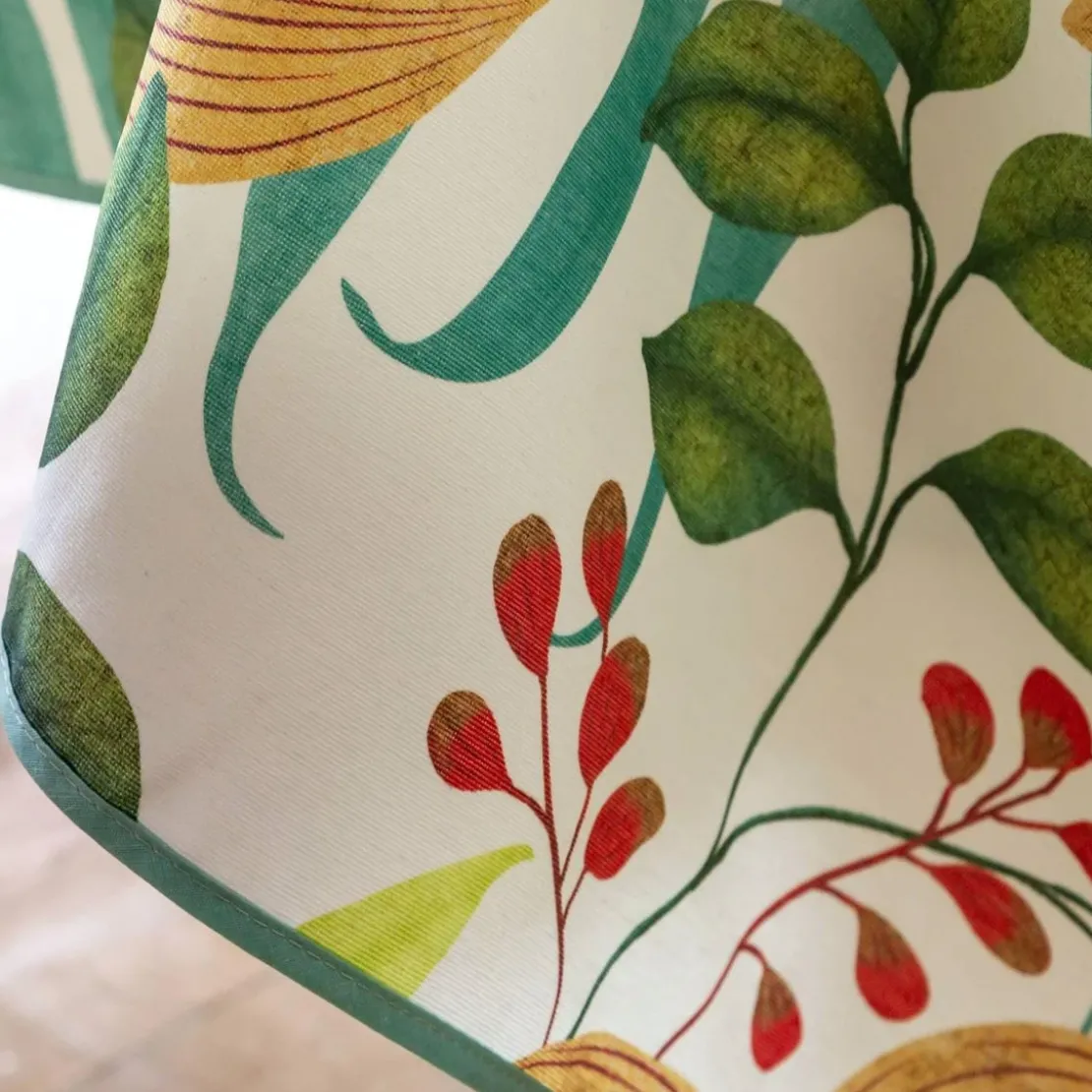 BecquetNappe floral et botaniques, multicolore en coton NAP. POULAILLER