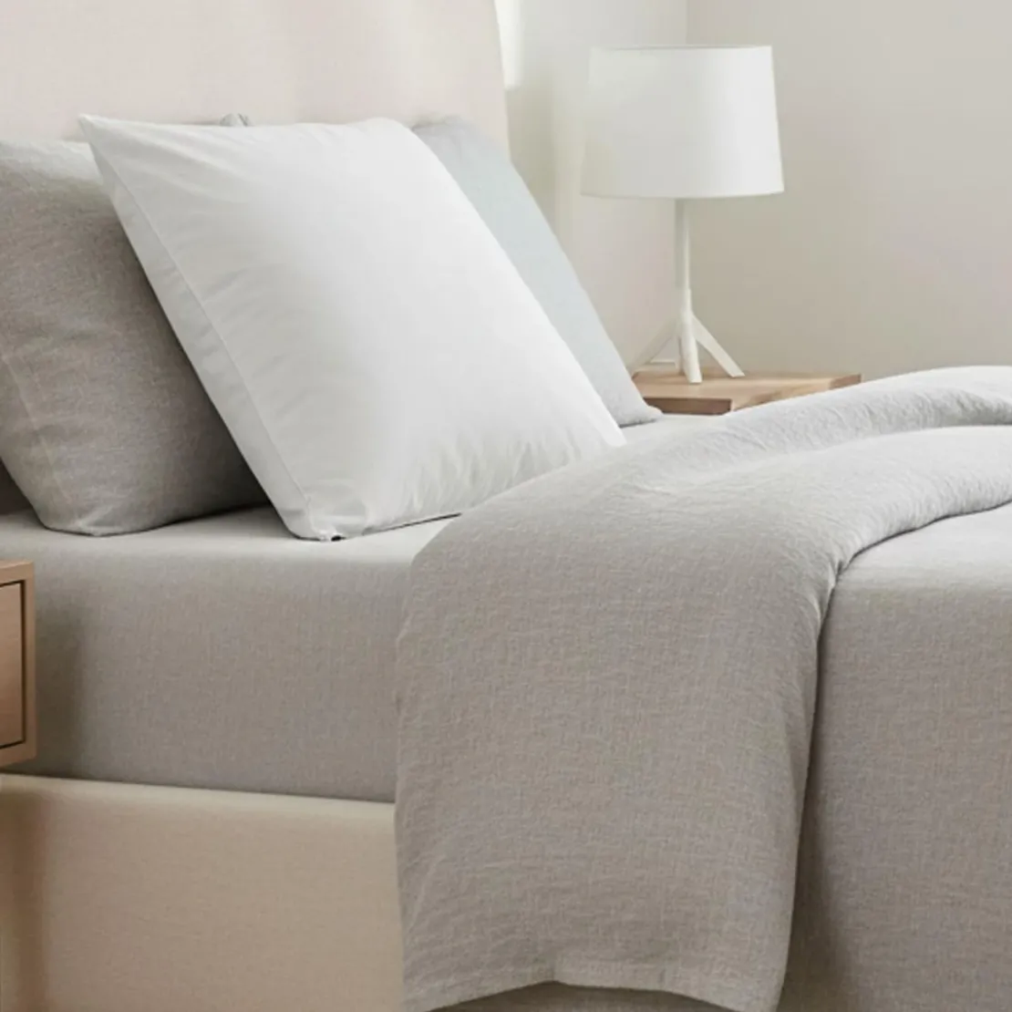 BecquetOreiller medium blanc uni duvet - HOLLO DUVET