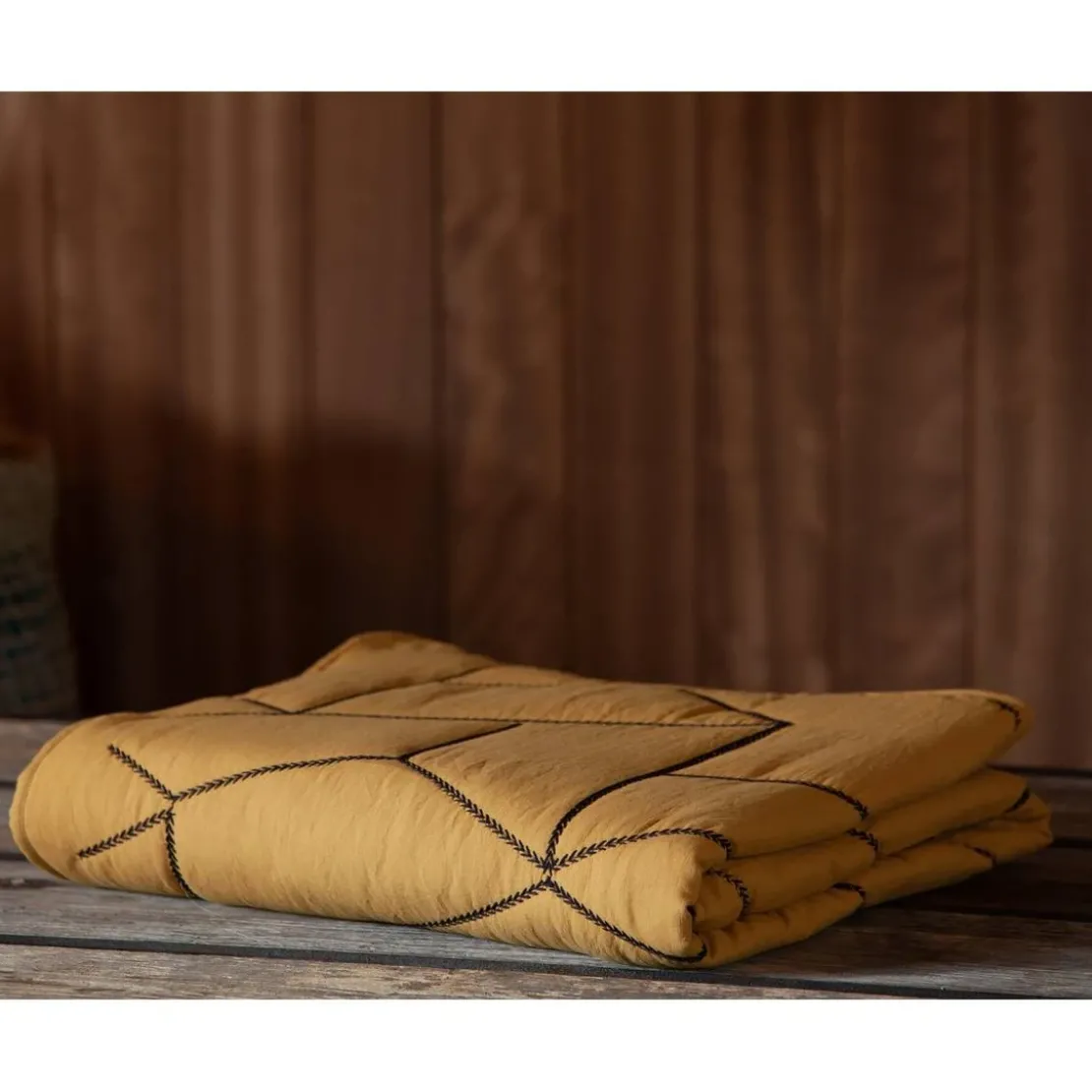 BecquetPlaidCALISSON moutarde en polyester microfibre