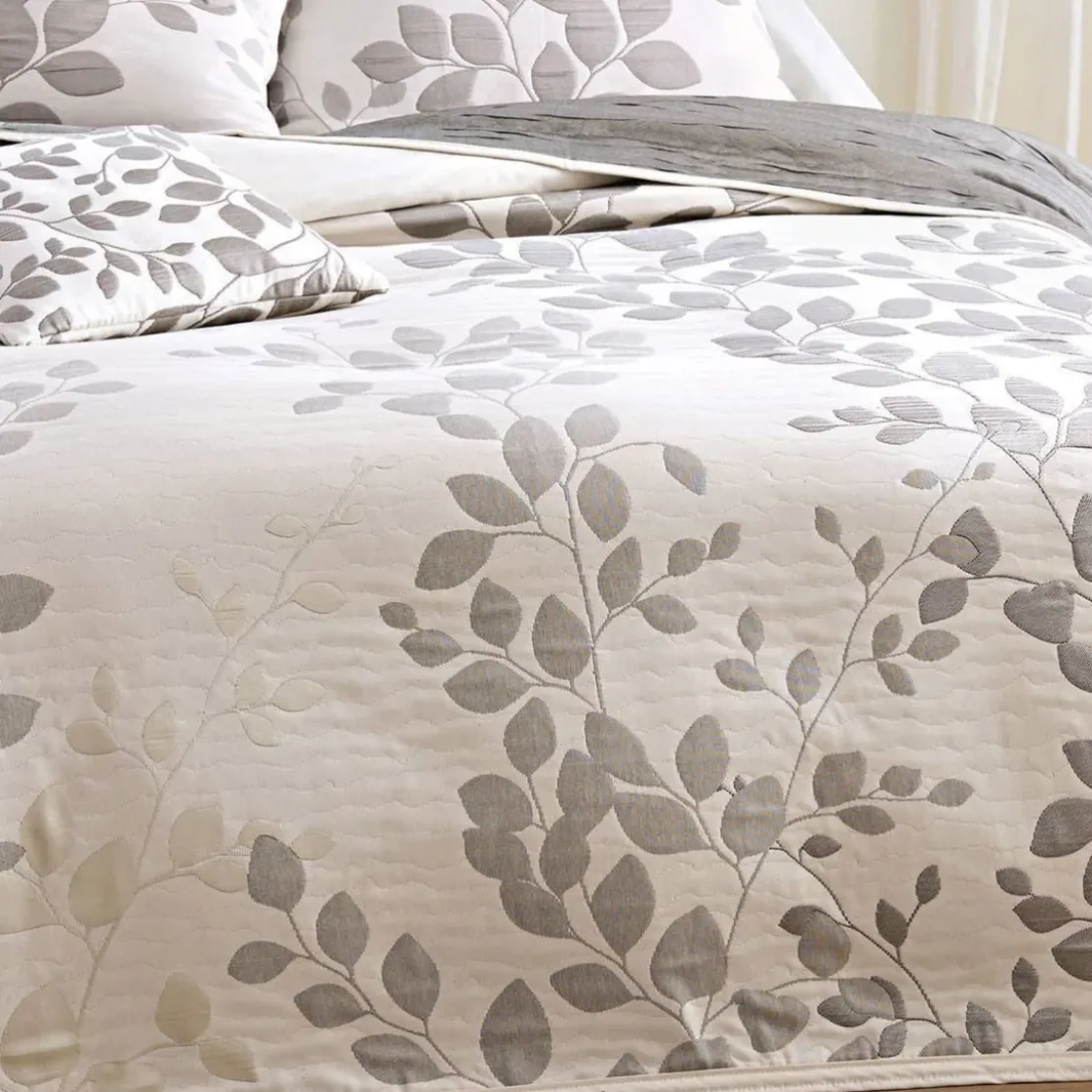 BecquetPlaid double jacquard motif végétal 138x170cm FANNY - Gris
