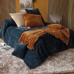 BecquetPlaid en polyester bleu nuit - TENDRESSE