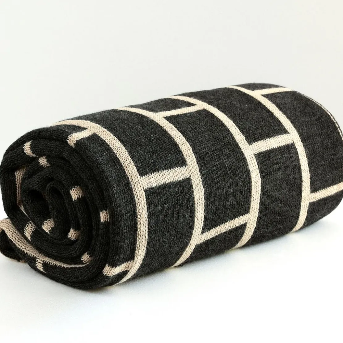 BecquetPlaid tricot effet brique noir BRIQUE TRICOT