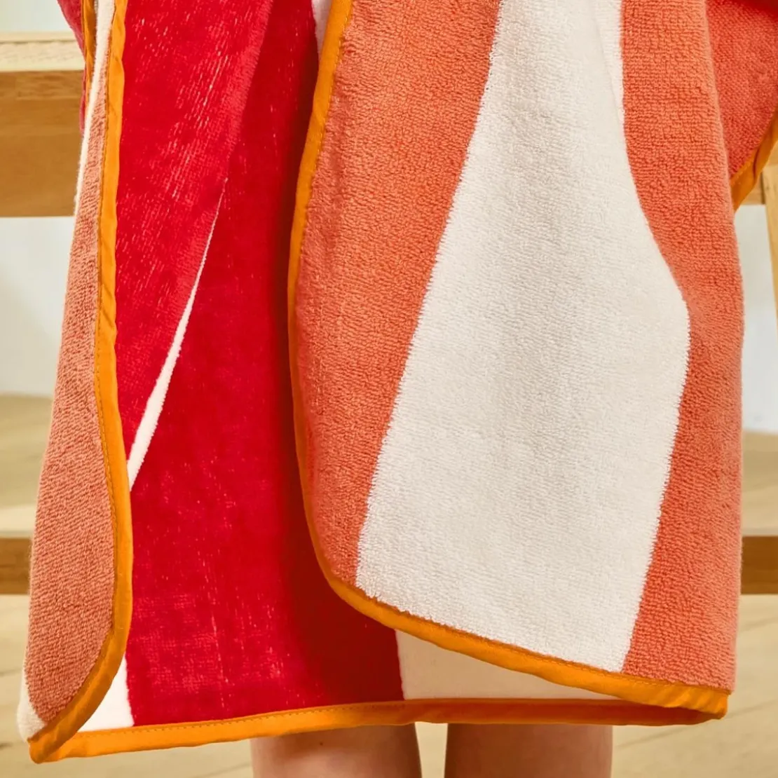 BecquetPoncho de bain enfant en coton 400 g/m² rayé rose framboise - PONCHOTRANSAT