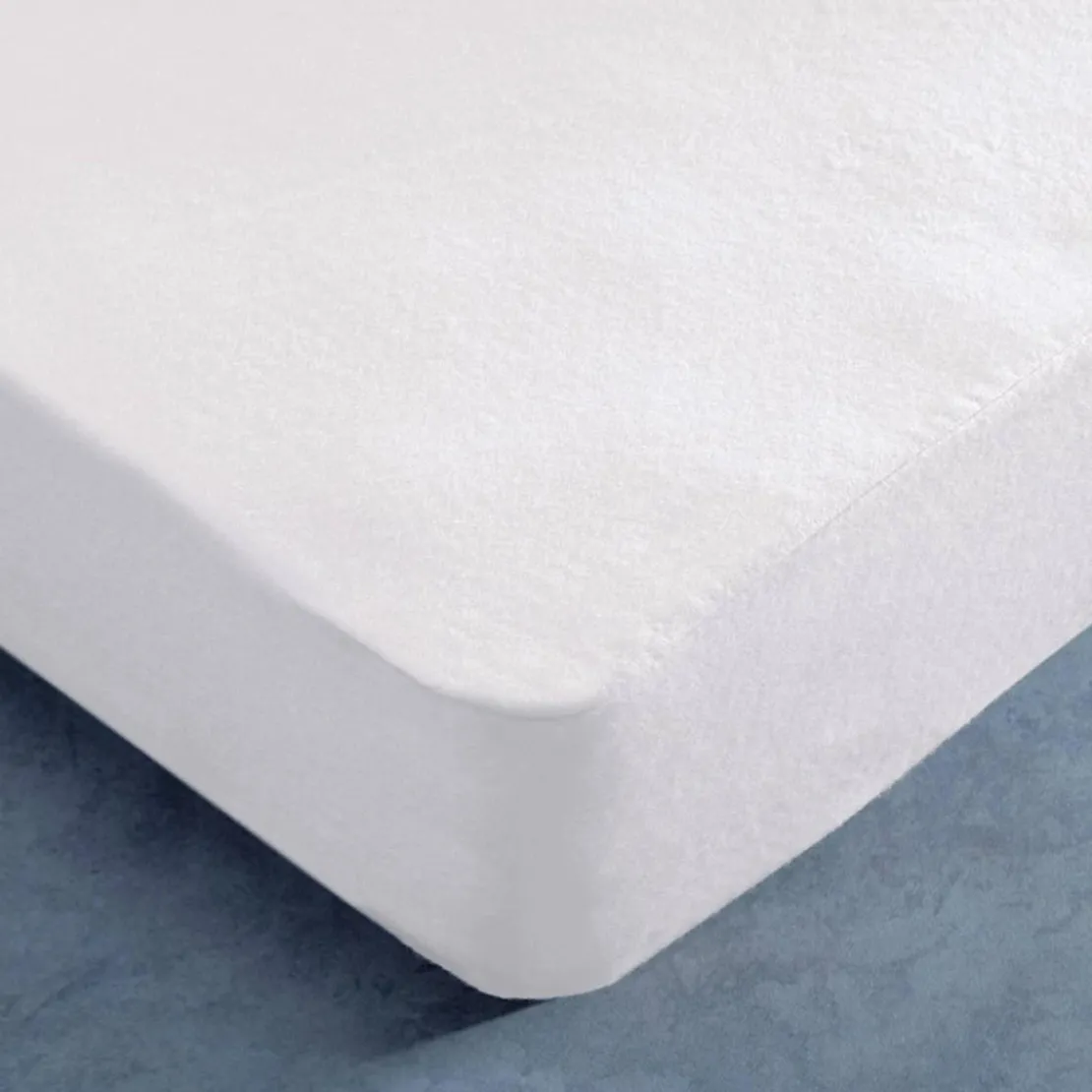 BecquetProtège-matelas triple protection blanc uni en molleton très épais 400 g/m² - BI-OME