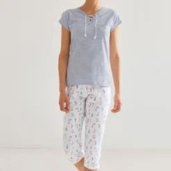 BecquetPyjama femme en coton rayures et voiliers VOILI - bleu denim