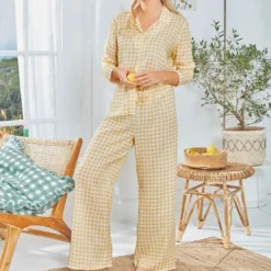 BecquetPyjama femme en viscose VICHYPYJ - jaune
