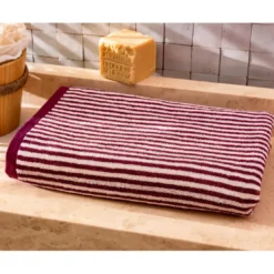 BecquetServiette de bainn coton violette aubergine motif rayures - Collection CHARLIE