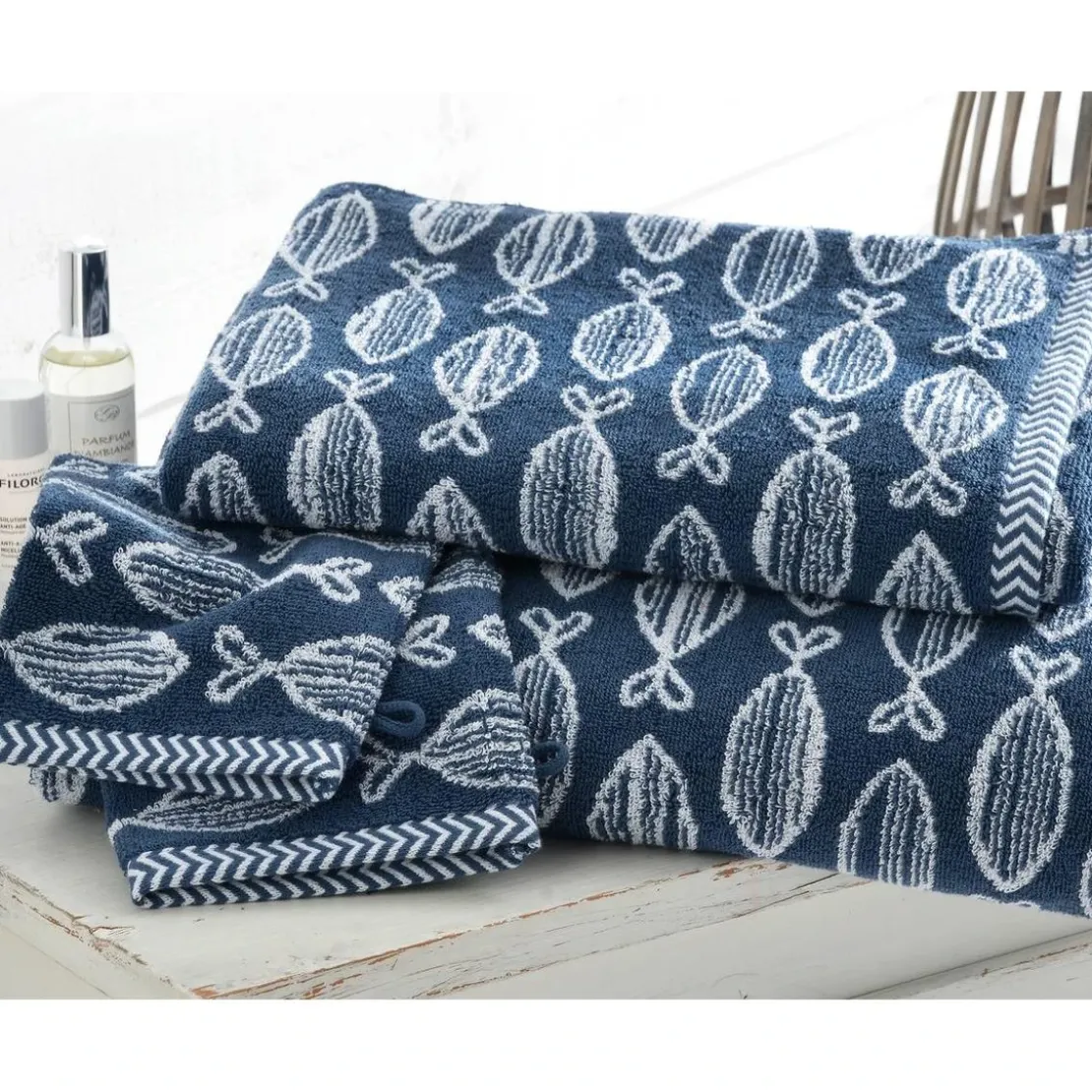 BecquetServiette de bain SOLINETTE bleue marine en coton