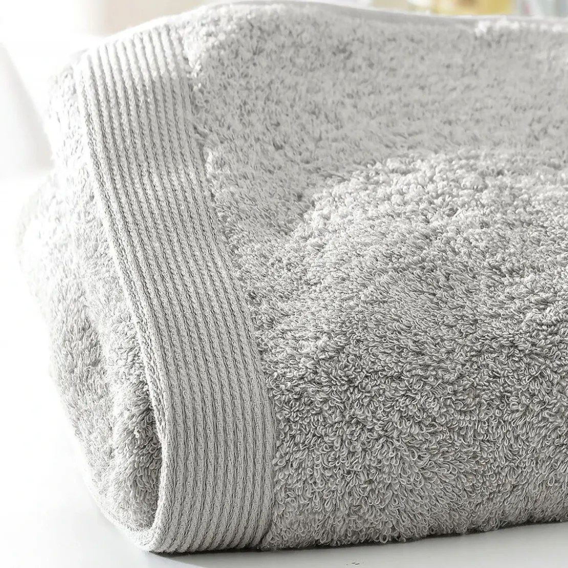 BecquetServiette de toilette 550g/m² CAROLINE - gris perle