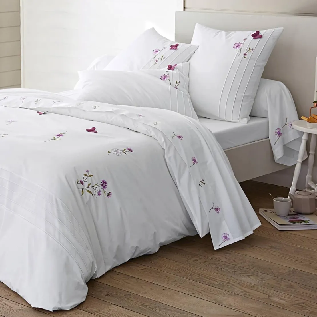 BecquetTaie de traversin brodée en coton percale DR.LORENZA - blanc
