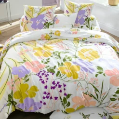 BecquetTaie de traversin coton blanc motif floral multicolore - Collection HELLO YELLOW