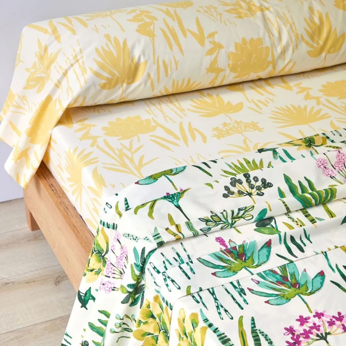 BecquetTaie de traversin en coton écru motif tropical jaune - VITAMINE