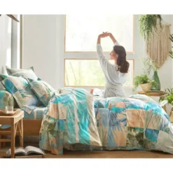 BecquetTaie de traversin en coton BAHAMISS motif tropical verte