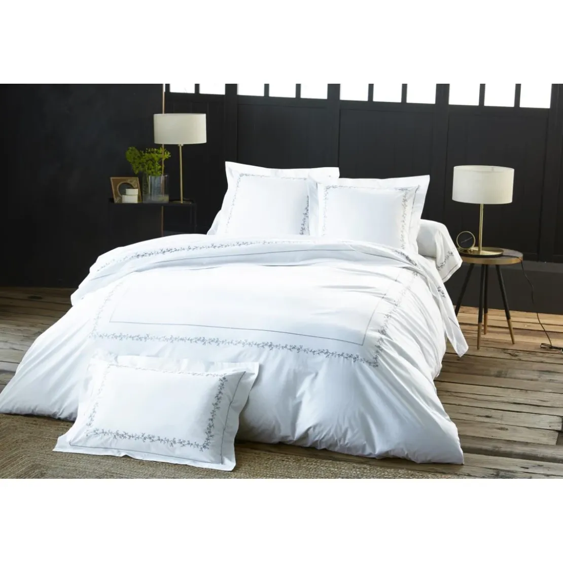 BecquetTaie d'oreiller ou de traversin en percale de coton blanc à motif brodé floral - ADELE