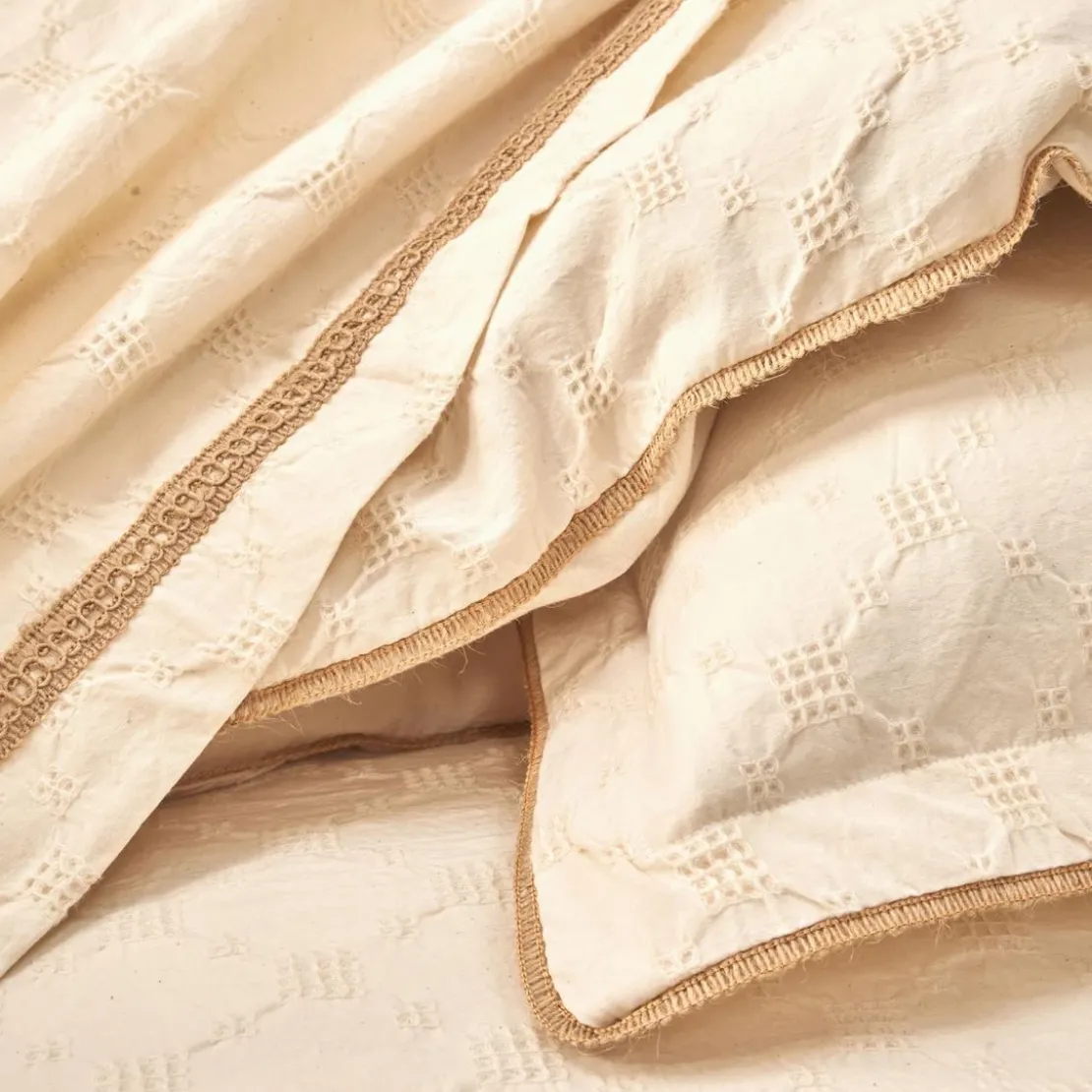 BecquetTaie d'oreiller réversible en coton beige uni gaufré - SAHA
