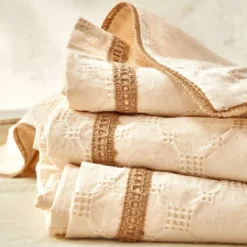 BecquetTaie d'oreiller réversible en coton beige uni gaufré - SAHA