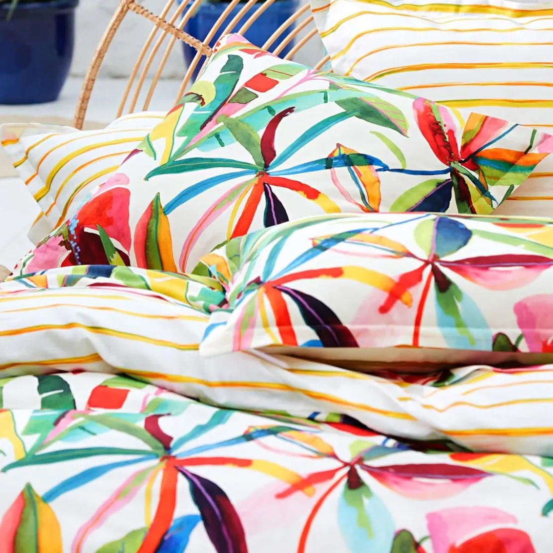 BecquetTaie d’oreiller réversible en coton écru à motif tropical multicolore - IPANEMA
