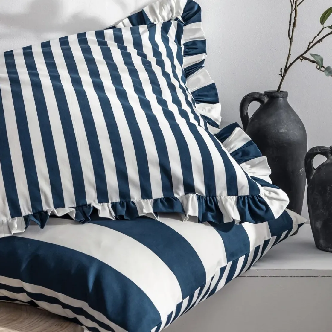 BecquetTaie d'oreiller volant réversible en coton bleu marine - ANDERSON