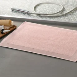 BecquetTapis de bain en coton modal CAROLINE doux et absorbant rose nude