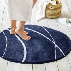 BecquetTapis de bain en polyester bleu à motif graphique - PIERRE