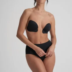 Bye BraPaire de bonnets push-up adhésifs réutilisables Noir Pull-ups & Lifts Bye Bra - PULL-UPS & LIFTS