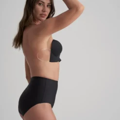 Bye BraSoutien-gorge bandeau adhésif dos nu et décolleté plongeant noir en tissu
