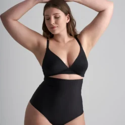 Bye BraSoutien-gorge triangle sans armatures Noir Bye Bra - SCULPTING SHAPEWEAR