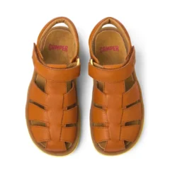 CamperSandales fermées enfant Bicho Kids marron clair en cuir