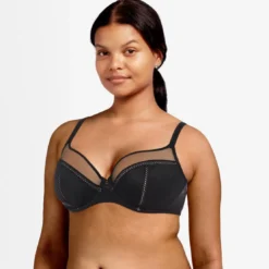 ChantelleSoutien-gorge emboitant armatures - Noir Chantelle- CHIC ESSENTIAL- CHIC ESSENTIAL