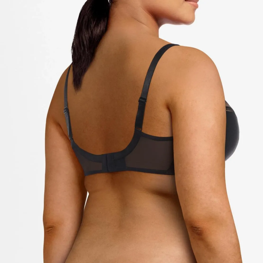 ChantelleSoutien-gorge emboitant armatures - Noir Chantelle- CHIC ESSENTIAL- CHIC ESSENTIAL