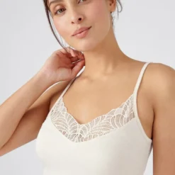 DamartT-shirt caraco dentelle - Sable