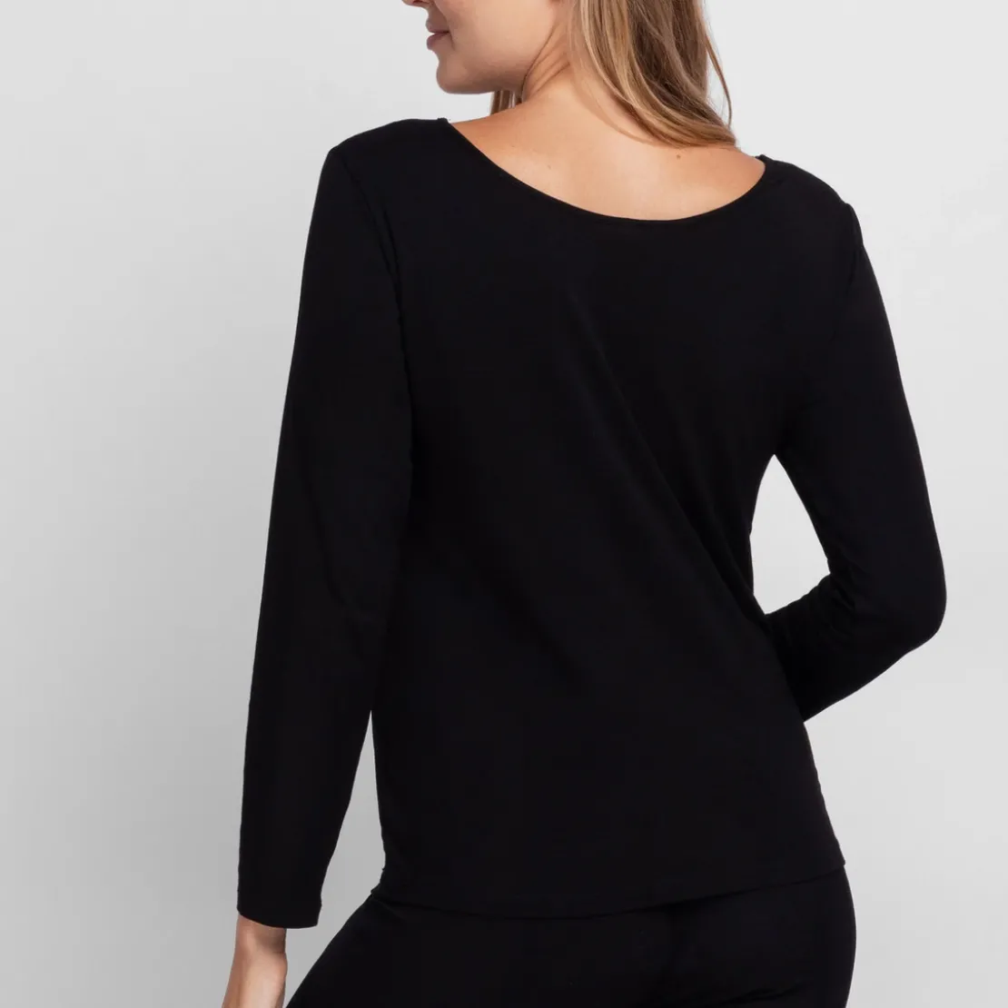 DorinaHaut et Pantalon Noir- ORIGINS