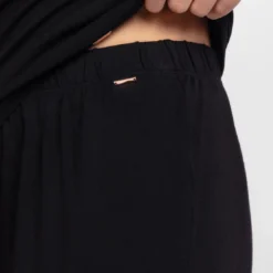 DorinaHaut et Pantalon Noir- ORIGINS