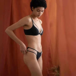 DorinaSoutien-gorge plongeant armatures - Dorina Noir- NEVE