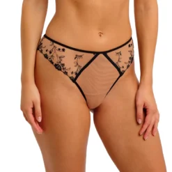 FreyaSlip beige- ENTWINED