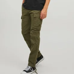 Jack & JonesPantalon cargokaki Dirk en coton