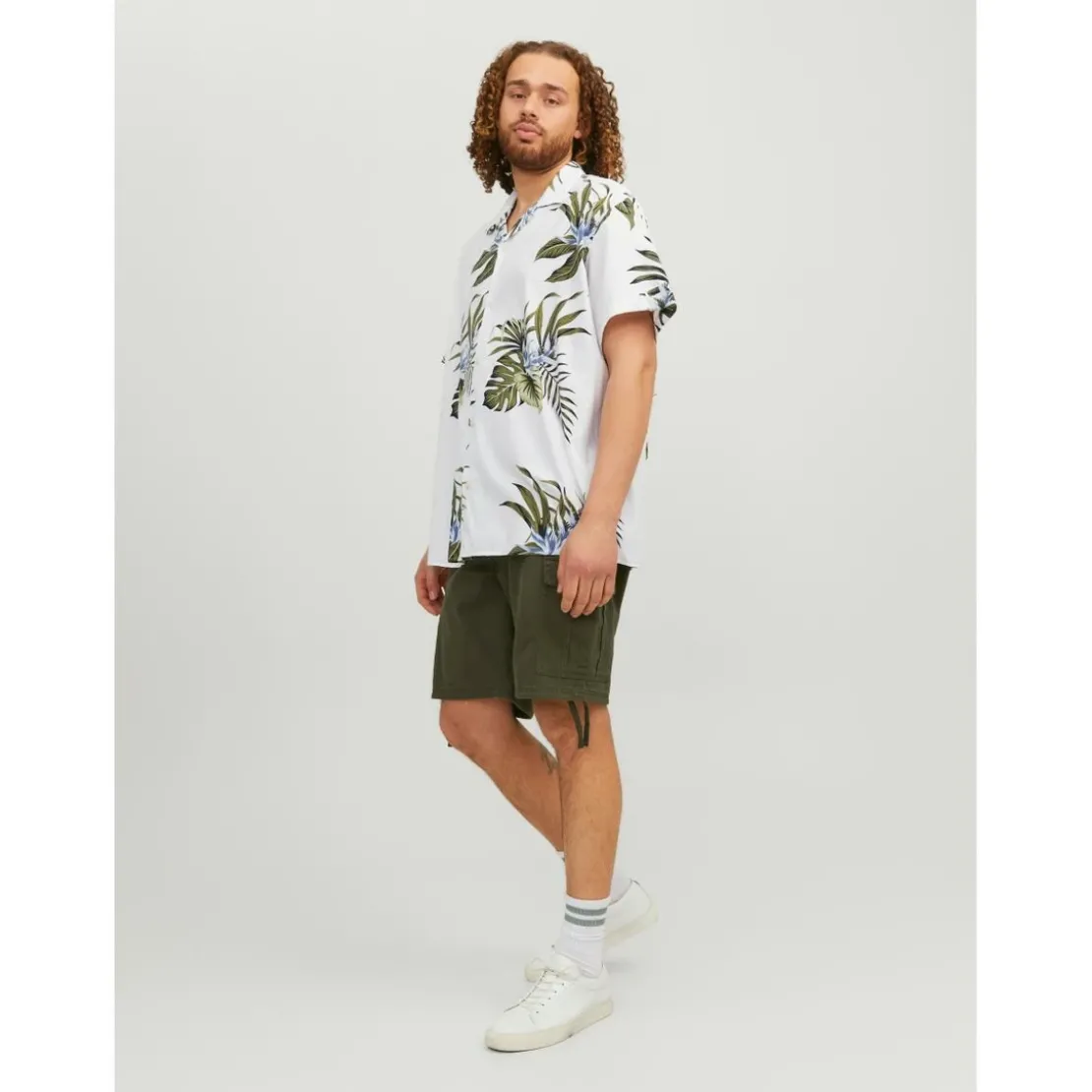 Jack & JonesShort cargo Cargo Fit Vert foncé en coton Neal