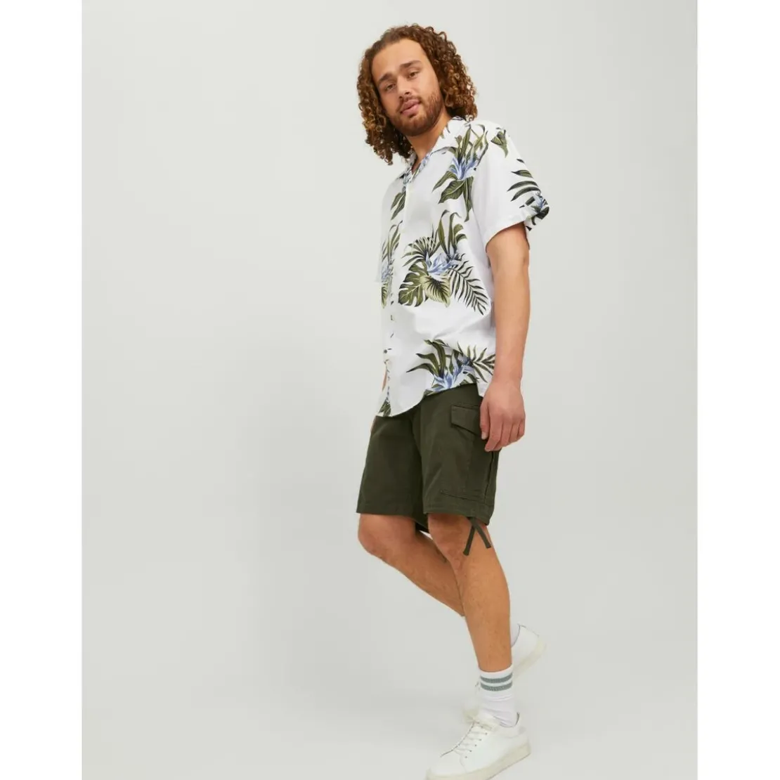 Jack & JonesShort cargo Cargo Fit Vert foncé en coton Neal