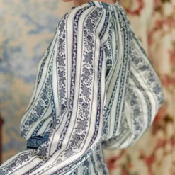 La Petite EtoileBlouse BEATA frisé bleu en viscose